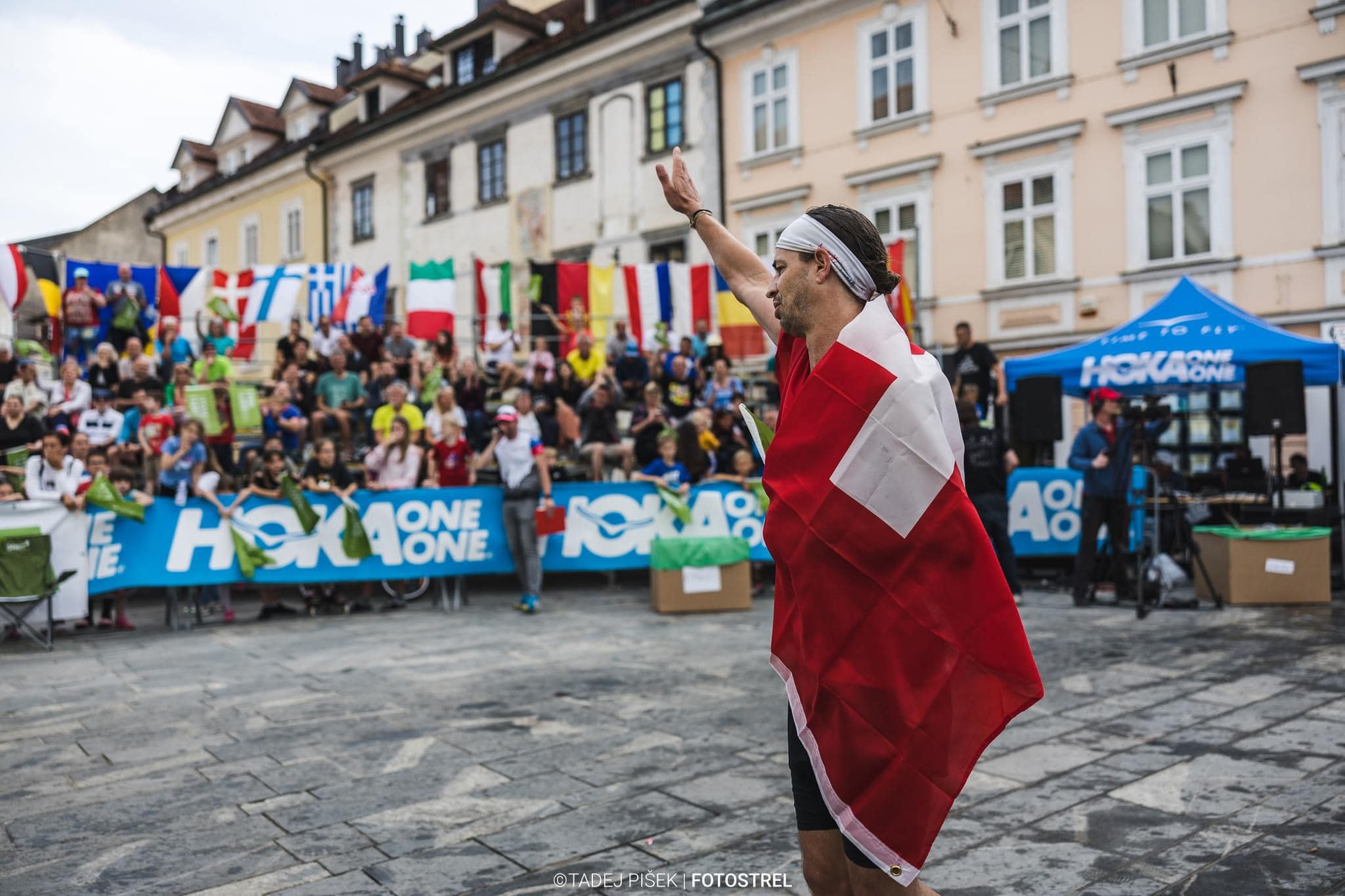 Vsako leto večja konkurenca tekačev in tekačic v Kranju na SLO12RUN (kranj24.com, 18.3.2024)